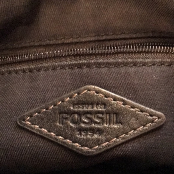 VINTAGE FOSSIL LEATHER CROSSBODY BAG - Picture 12 of 13